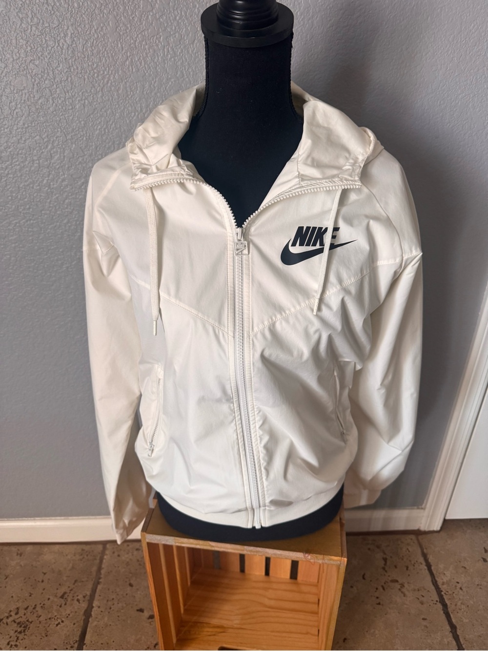 Nike White Hooded Zip Bomber Jacket with Black Logo